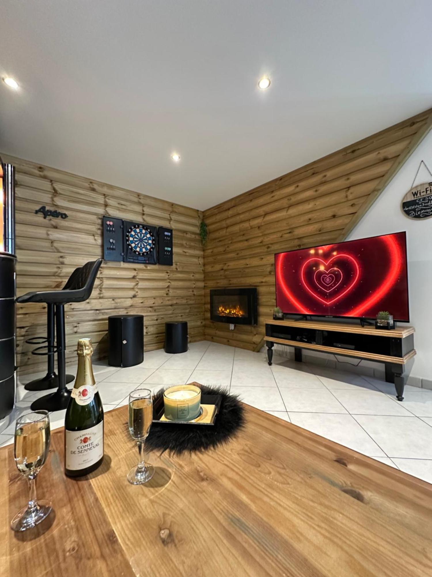 Love Room La Creche Romantique Bogny-sur-Meuse Экстерьер фото