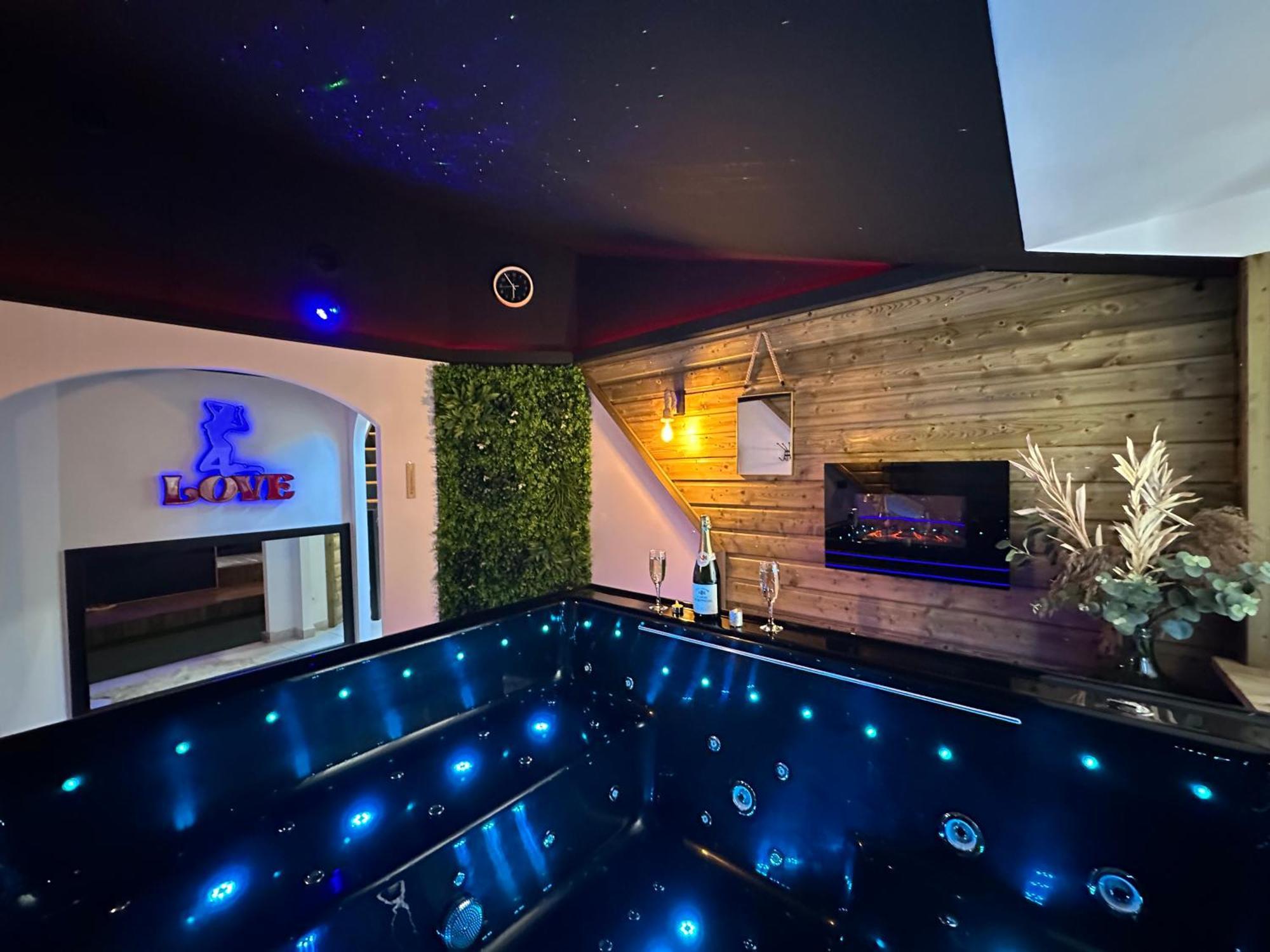 Love Room La Creche Romantique Bogny-sur-Meuse Экстерьер фото